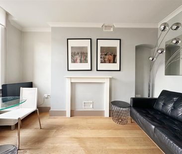 Cleveland Street, London - Photo 1