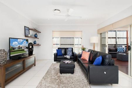 Family Home in Edenbrooke Estate - Photo 2