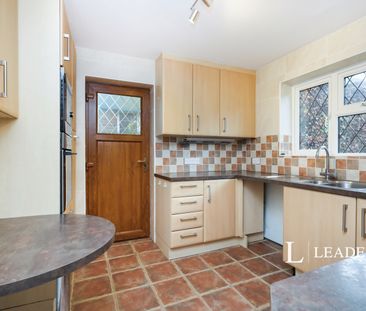 3 bedroom house to rent The Grove, Ratton, Eastbourne, East Sussex,... - Photo 6