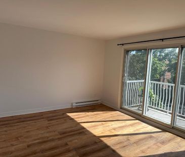 Grand 5 1/2 - Étage supérieur - lumineux, confortable, élégant - Photo 2