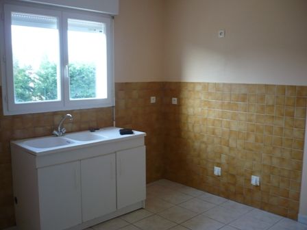 Location Maison 5 pièces 95m² - Photo 2