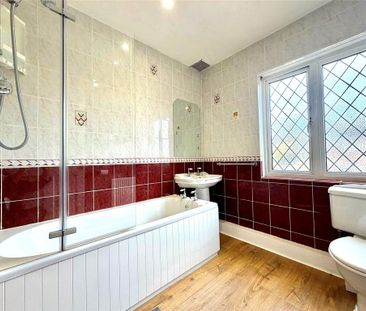 4 bedroom semi-detached house to rent - Photo 6