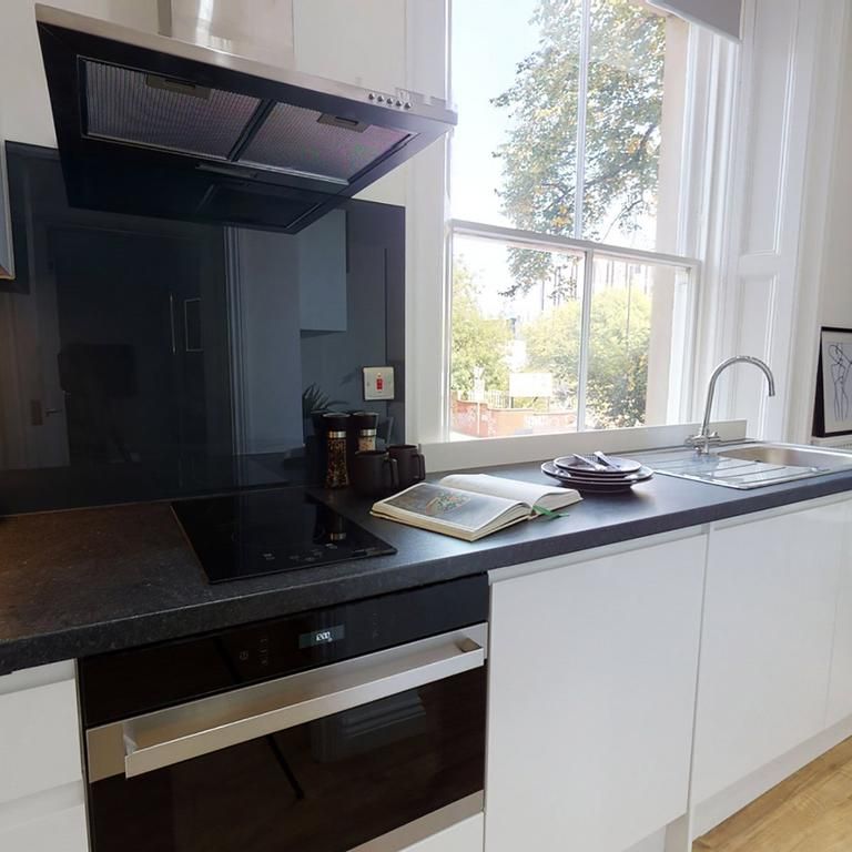 Studio to rent - Photo 1