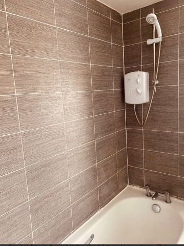 Room in a Shared House, South Parkway, LS14 - Photo 5