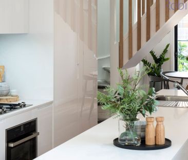 Stylishly renovated two bedroom terrace with air-conditioned living... - Photo 6