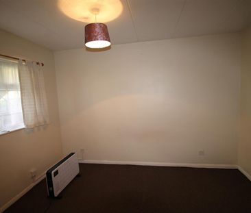 Malvern Close, High Wycombe - Photo 1