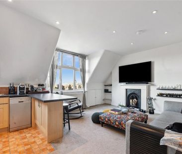 1 bedroom flat in London - Photo 1