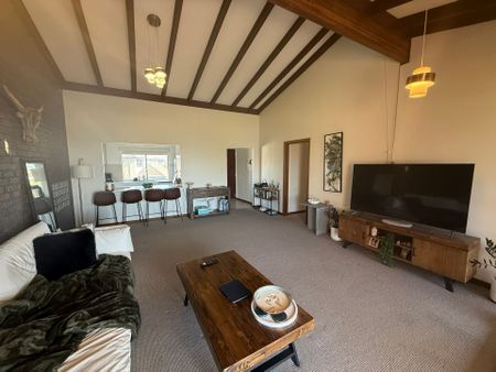 Beachside Beauty! - Photo 2