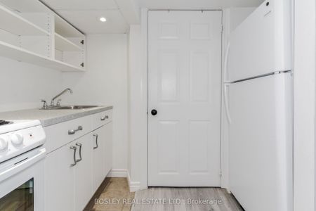 1154 Dovercourt Road #Lower - Photo 5