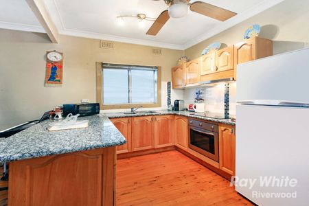 Three Bedroom House with Solar System For Leasing Now! - Photo 3