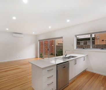 The pick of Pascoe Vale! - Photo 3