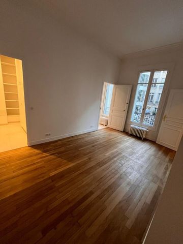 location Appartement T2 DE 56m² À PARIS 16 - Photo 5