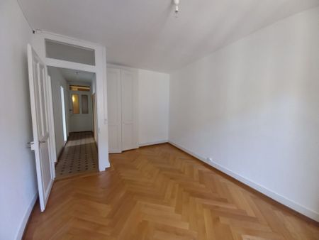 Charmant appartement de 3 pièces situé en plein coeur du centre ville - Foto 4