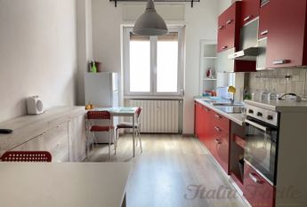 Студия возле метро Affori centro