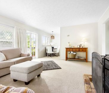 Charming 3-Bedroom Home with Loads of Sunshine in Glen Eden - Photo 4