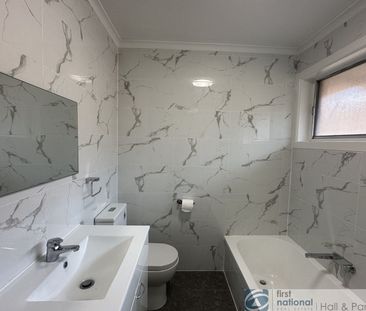 Spacious Family Home - Comfort, Convenience & Location! - Photo 2