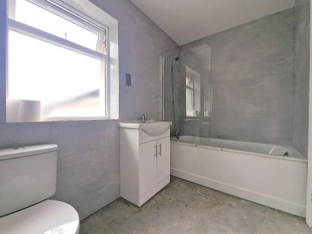 2 Bed Flat, West Green Road, N15 - Photo 5