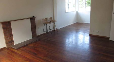 Family home with a great location! - Photo 3