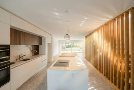 Vandoeuvres – Villa d’Exception avec cour intérieure arborée - Photo 4