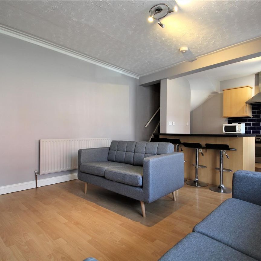 Beechwood Mount, Burley, LS4 2NQ, Leeds - Photo 1