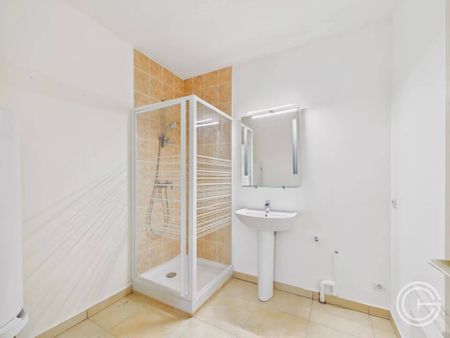 Appartement 2 pièces VIDE - PARKING - TERRASSE - Chemin de Rimiez - 06730 ST ANDRE DE LA ROCHE - Photo 2