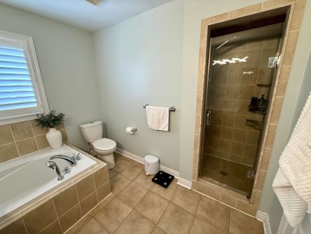 For Lease - 60 Batt Crescent, Ajax, Ontario - Photo 5