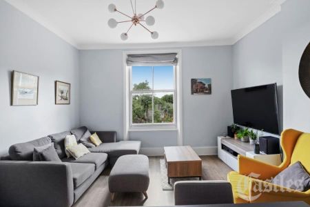 2 bedroom flat to rent - Photo 4