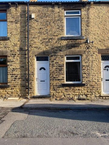 2 bed Terraced - To Let - Photo 2