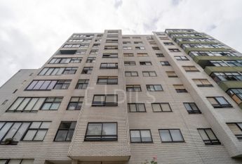 Apartamento T2 renovado para arrendar na Rua São João Bosco