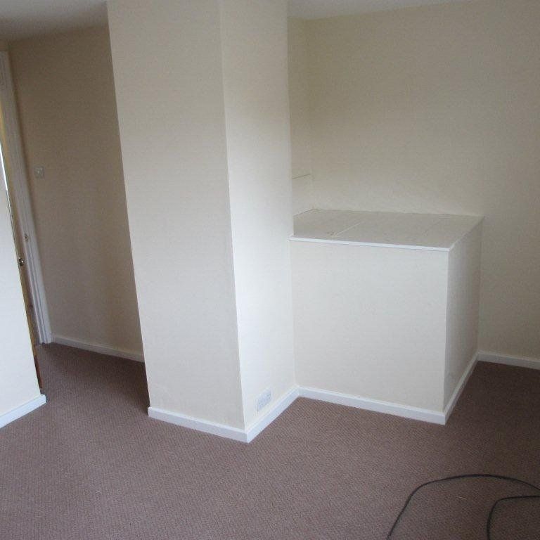 Lichfield Walk, WORKSOP - Photo 1