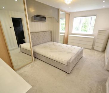 4 bedroom detached house to rent - Photo 5