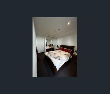 Modern Apartment Living in the Heart of Footscray - Photo 2