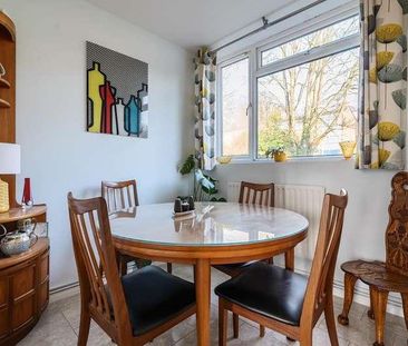 Green Hill Gate, High Wycombe, HP13 - Photo 4