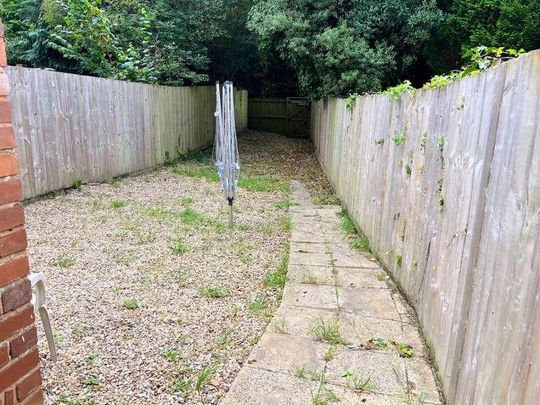 Queens Crescent, EX4 - Photo 1