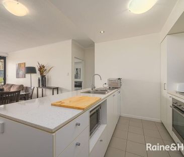 Modern, Convenient & Low-Maintenance Living! - Photo 6