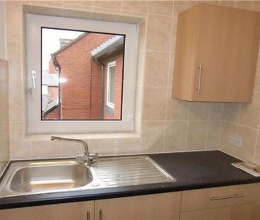 1 bedroom retirement property to rent - Photo 5