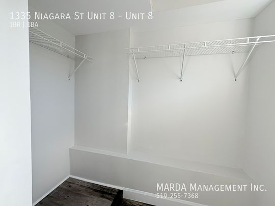 BRIGHT & COZY 1-BEDROOM/1-BATH UNIT IN WALKERVILLE +HYDRO - Photo 1