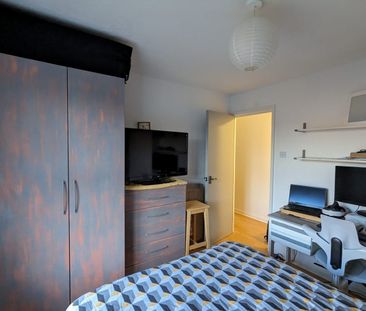 2 Bed Flat, Linen Court, M3 - Photo 4