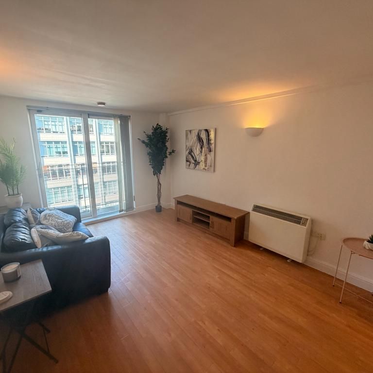 1 bedroom flat to rent - Photo 1