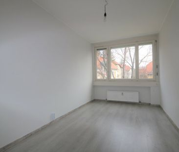 Gepflegte 3-Zimmer-Wohnung im 2. Liftstock mit Loggia beim Doblhoff... - Foto 1