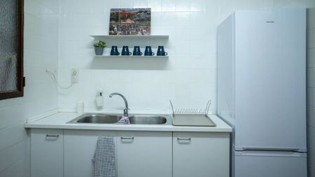 Carrer dels Lleons, Valencia, Valencian Community 46022 - Photo 4