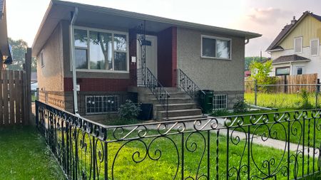 3 Bed Main Floor Suite For Rent In Delton! - Photo 3