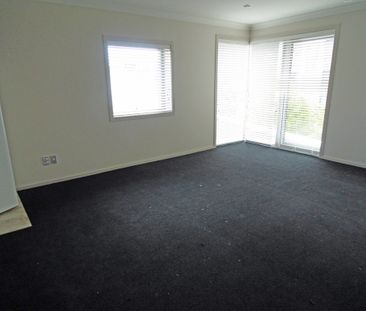 Modern Apartment Located on Fringe of Viaduct - Photo 2