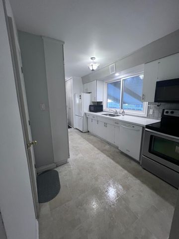 For Lease - 199 Dixie Crescent, Waterloo, Ontario - Photo 2