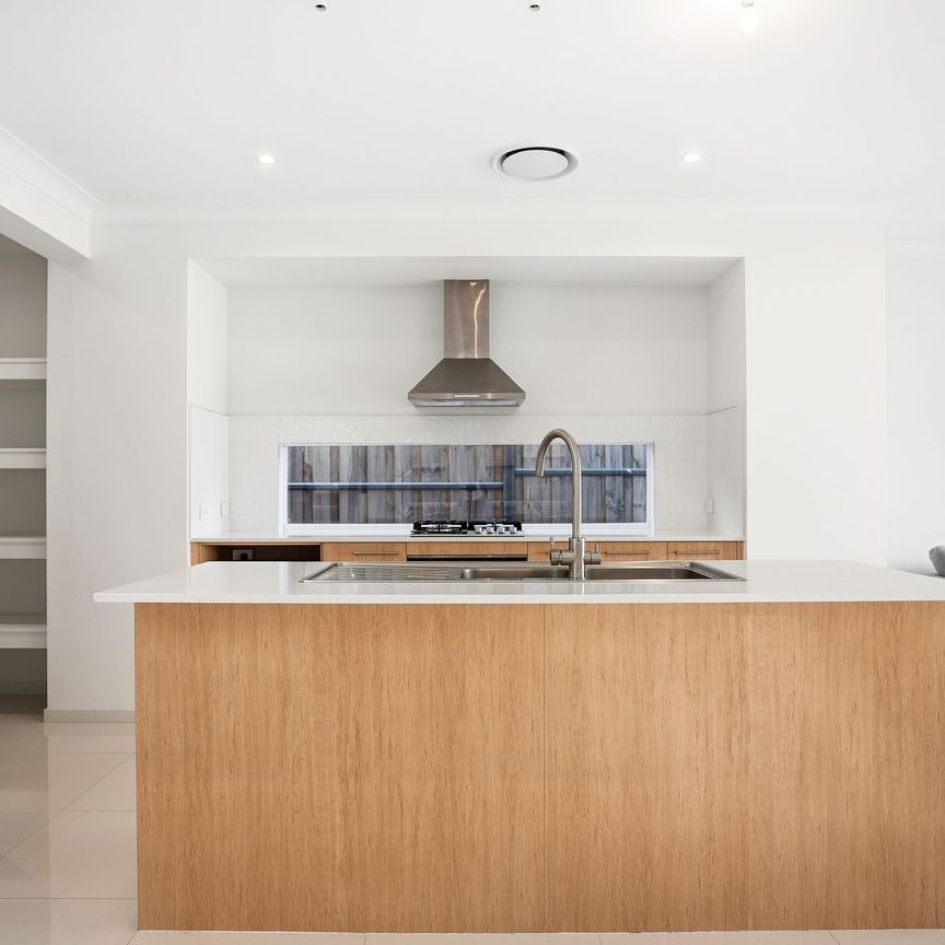 Prime Box Hill Living with Exceptional Family Comfort - Photo 1