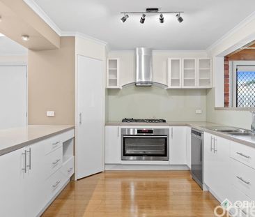 Great Family 3 Bedroom Home in Chelsea Heights cul-de-sac. - Photo 5