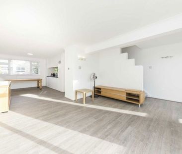 Templewood, Ealing, W13 - Photo 1