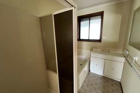 3 BEDROOM HOME! - Photo 5