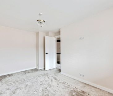 Manor Crescent - Photo 6