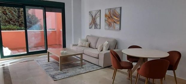 2 bedroom luxury Flat for rent in Marbella Del Este, Spain - Photo 1